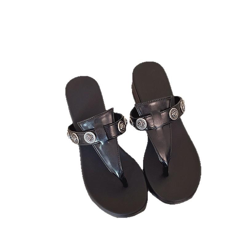 Tofflor dam ytterkläder 2025 vår och sommar nya fashionabla mångsidiga coola tofflor integrerade två sätt att bära halkfria fuktabsorberande tofflor