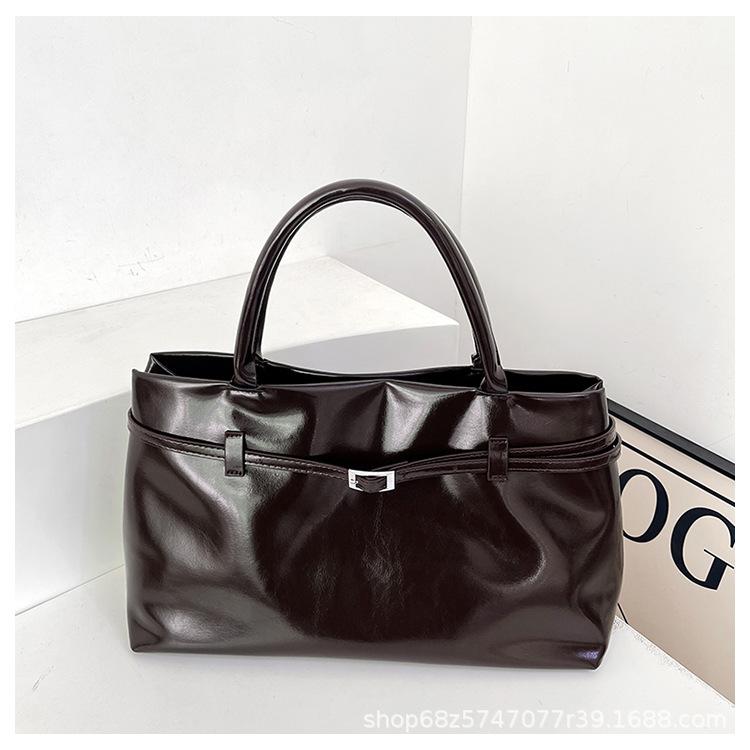 Retro oil wax pitot bag women's 2025 tide autumn and winter popular casual versatile handbag large capacity shoulder bag