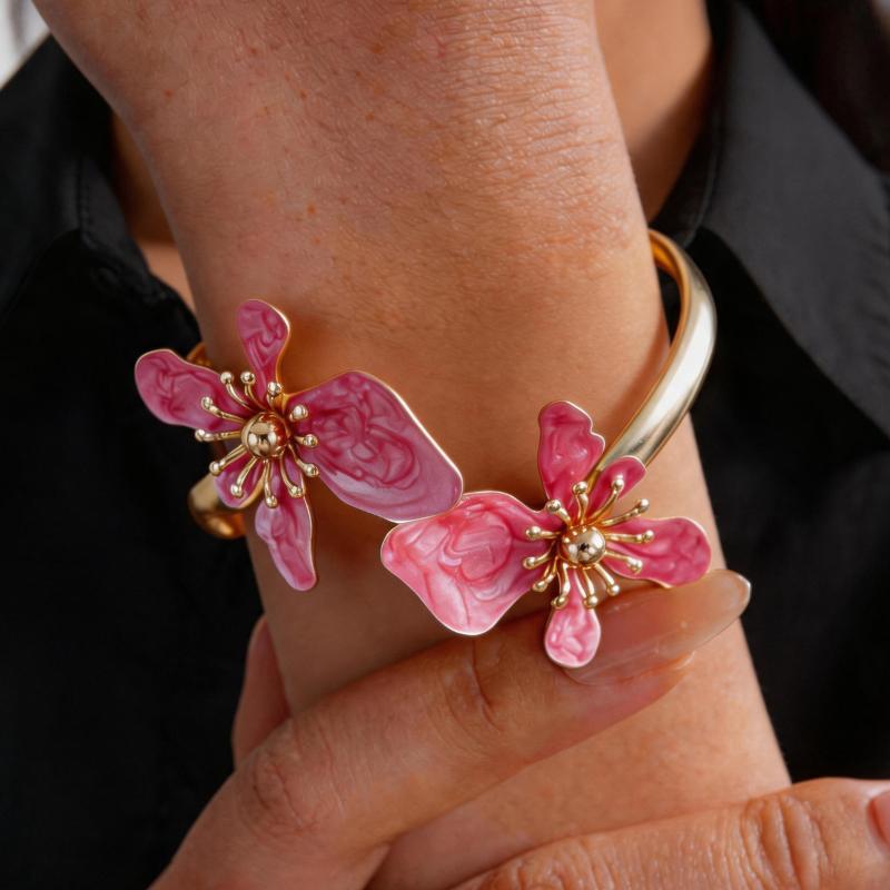Bohemian Irregular Dripping Oil Flower Cuff Bracelets For Women Multi-Color Punk Metal Armband Open Bangles Holiday Jewelry