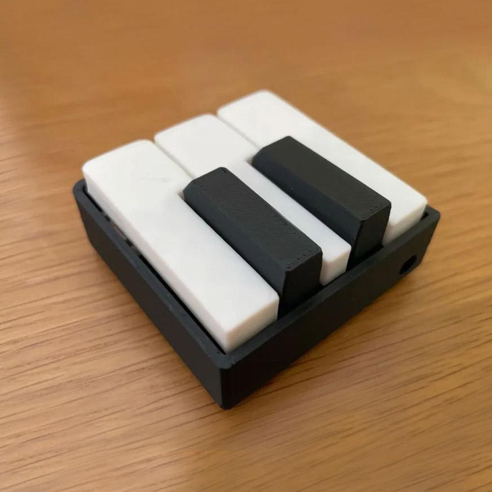 3D Printed Piano Keyboard Clicker Press-Type Relax Fidget Figurine Suitable For Office Desk Party Games Musical Key Presser