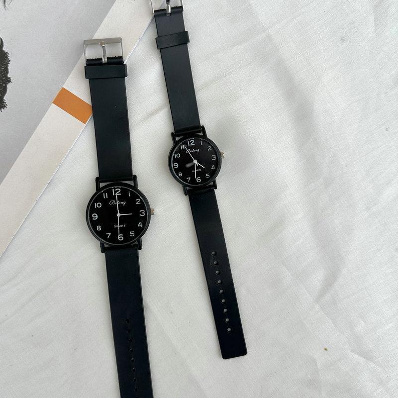Wind Kleine Schwarze Uhr Einfache Wasserdichte Studenten Uhr Herren und Damen College Wind Retro Literarisches Paar Quarz Uhr