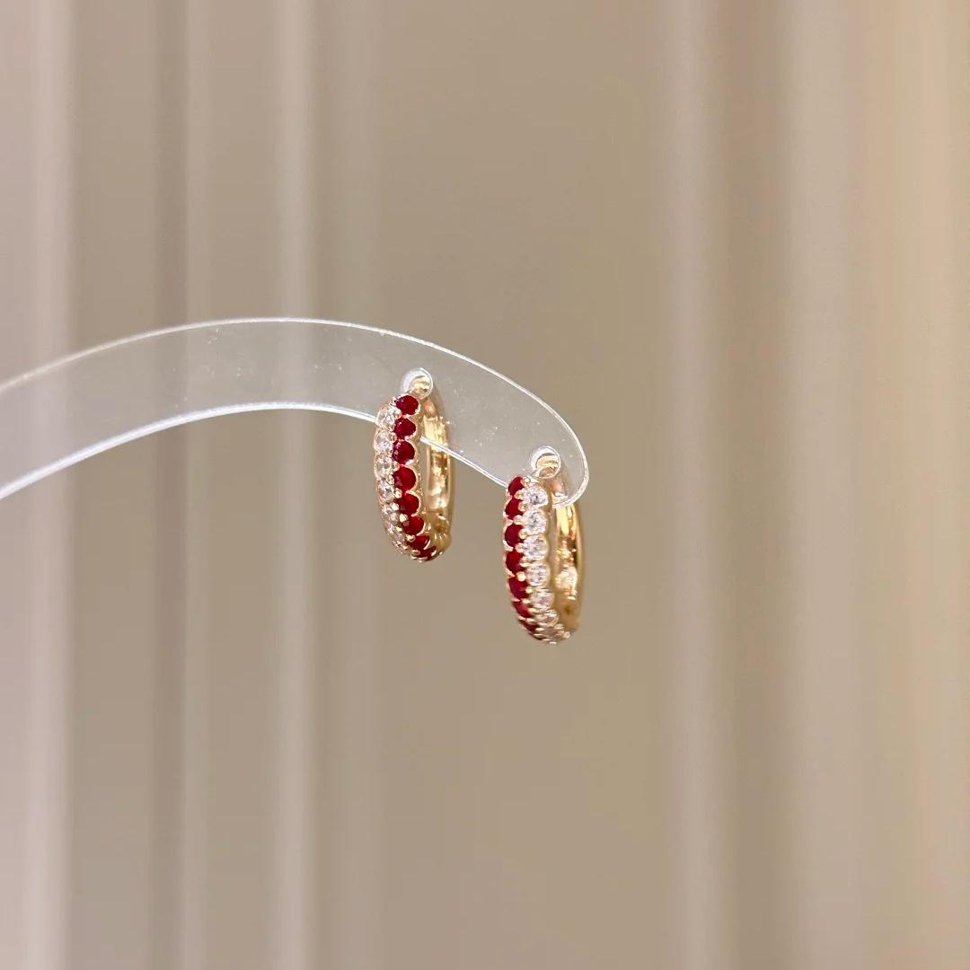 

2026 Double-row Diamond Red Corundum Ear Buckle Fashionable Light Luxury Simple Colored Treasure High Carbon Diamond Stud Earrings Yellow Gold Pigeon