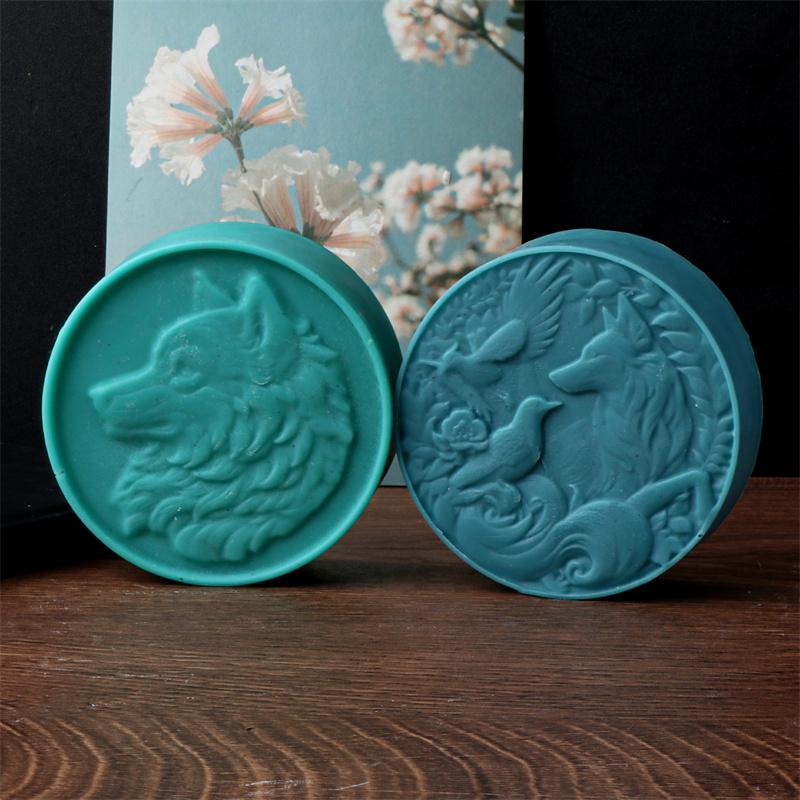 Animal Howling Wolf Shape Silicone Soap Mold DIY Wolf Shape Mountain Forest Animal Resin Plaster Molds Cake Soap Home Decoration