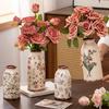 Vintage Keramik Blumenvase Retro Chinoiserie Blumenmuster Vase Rustikal Boho Bauernhaus Dekorationsvase für Zuhause Bücherregal Tischmittelstück