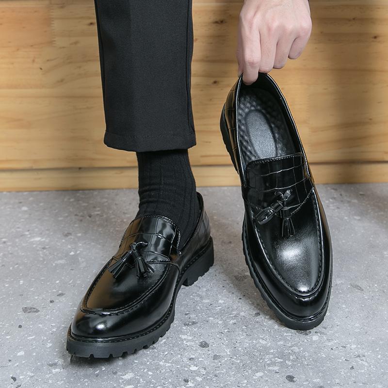 Tassel Loafer Shoes Slip on Driving Moccasins Mens Comfortable Leather Shoes Men Pointed Toe Party Business Casual Shoes