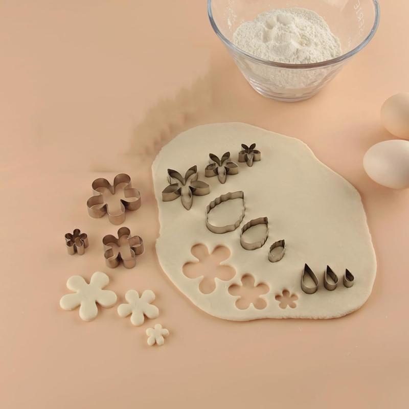 12Pcs Stainless Steel Flower & Leaf Cookie Cutter Set Cake Biscuit Chocolate Baking Mold Cake Decoration Tools Donut Cutter Kit