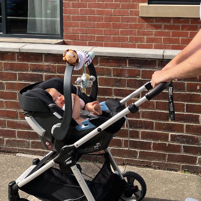 Spirale d’activités - NUBY - Jouet interactif pour poussette - Peut être attacher sur une poussette ou un siège-auto ou un lit