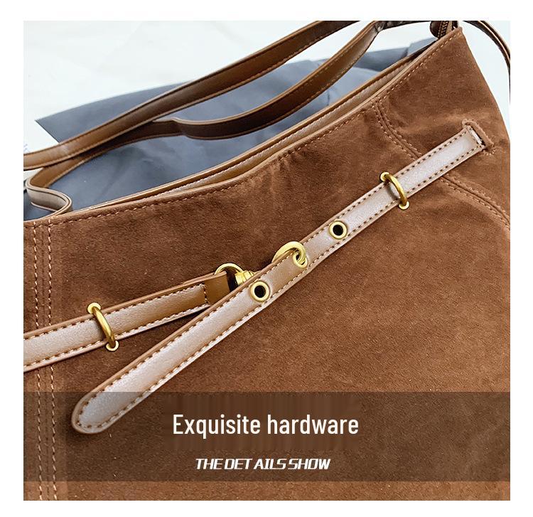 2025 Retro mattierte große Damen-Herbst/Winter-Tragetasche Rucksack