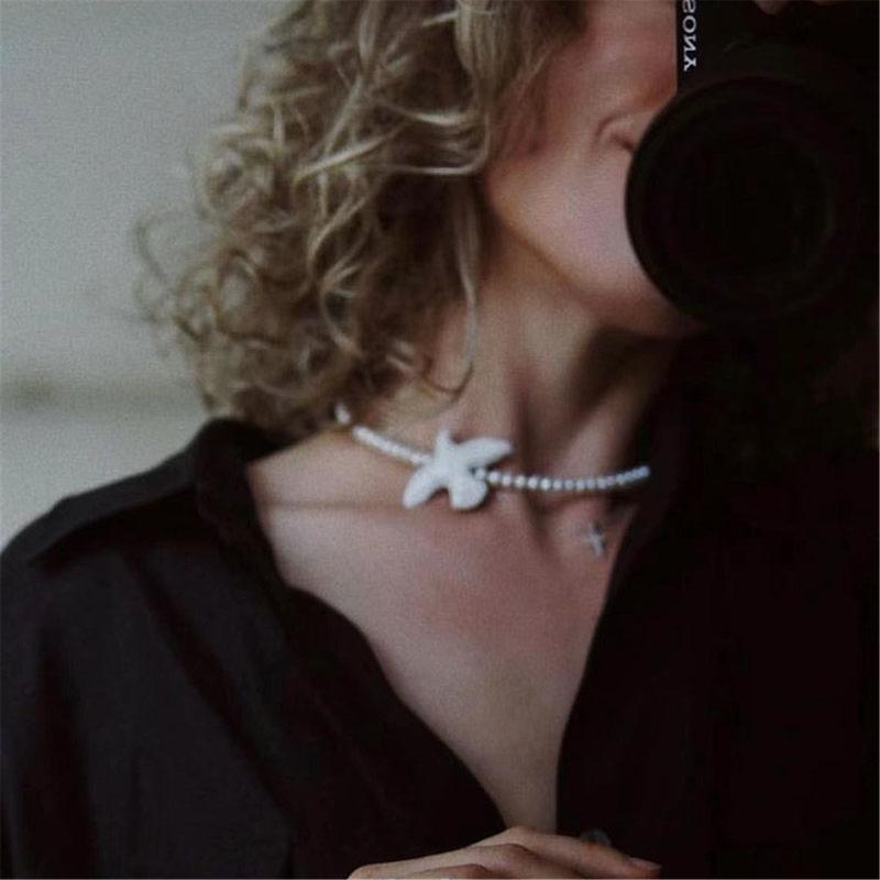 Elegant White Peace Doves Necklace Symbolizing Love and Hope Stylish Drop Earrings Suitable for Women and Girls Present