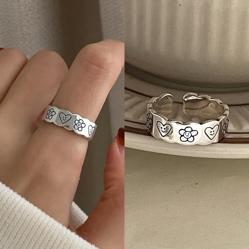 Fashionable Heart Shaped Adjustable Ring For Women Stylish Silver Jewelry Piece