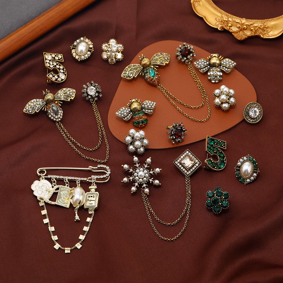 Vintage Baroque Crystal Cross Brooch for Women & Men - Rhinestone Classic Badge
