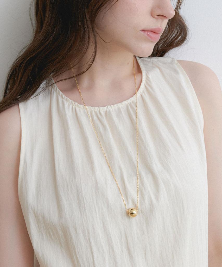 Halden Bold Round Pendant Necklace (N059_Gold)