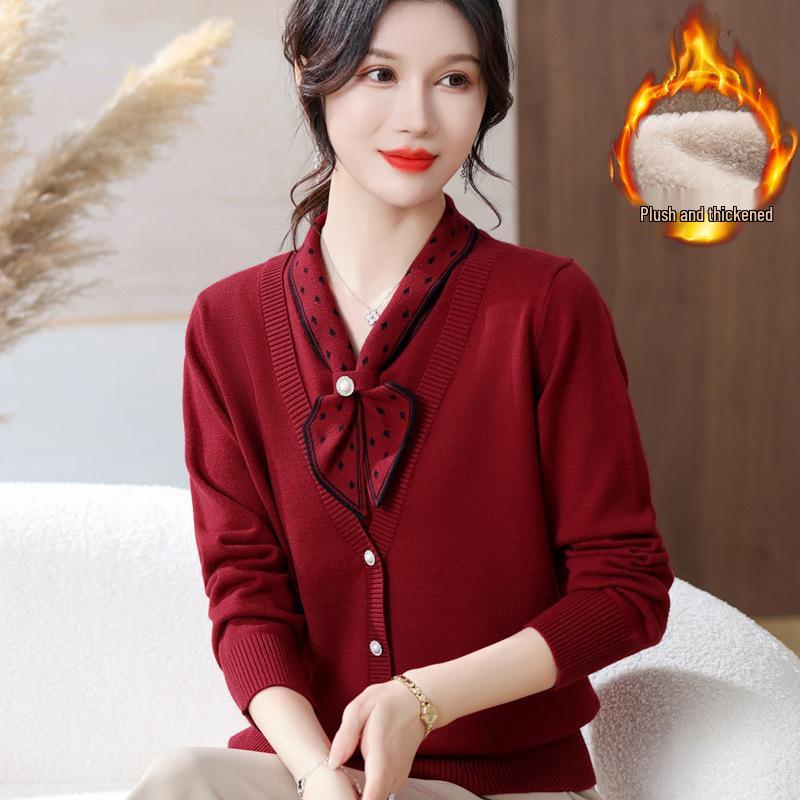 2025 Elegant Plus Velvet Knit Sweater for Middle-Aged & Elderly Women - Thickened, Stylish Autumn/Winter Base Layer Top
