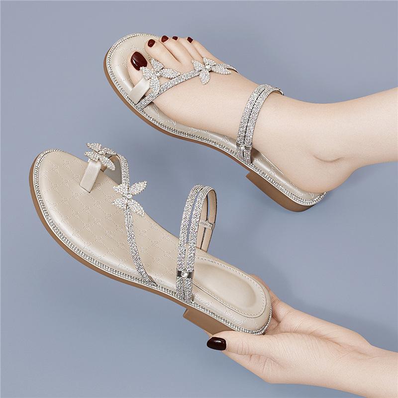 INS Internet celebrity cool slippers women's casual small fragrant style new flat-bottomed beach rhinestone toe sandals outer wear