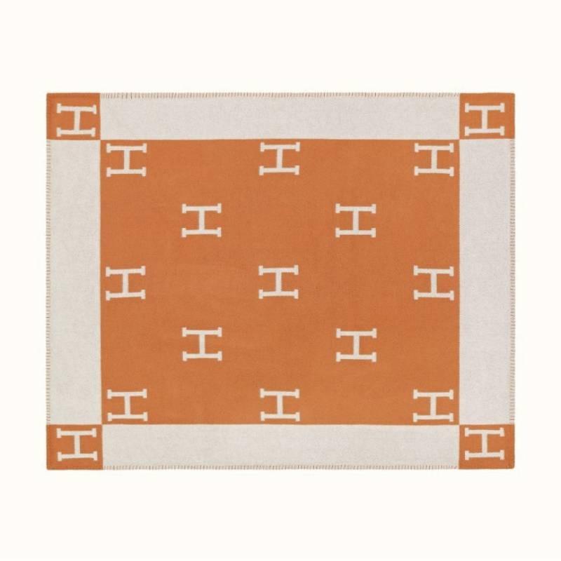 Blanket Flannel Simple With Letter Print Design Suitable For Daily Festival Gift