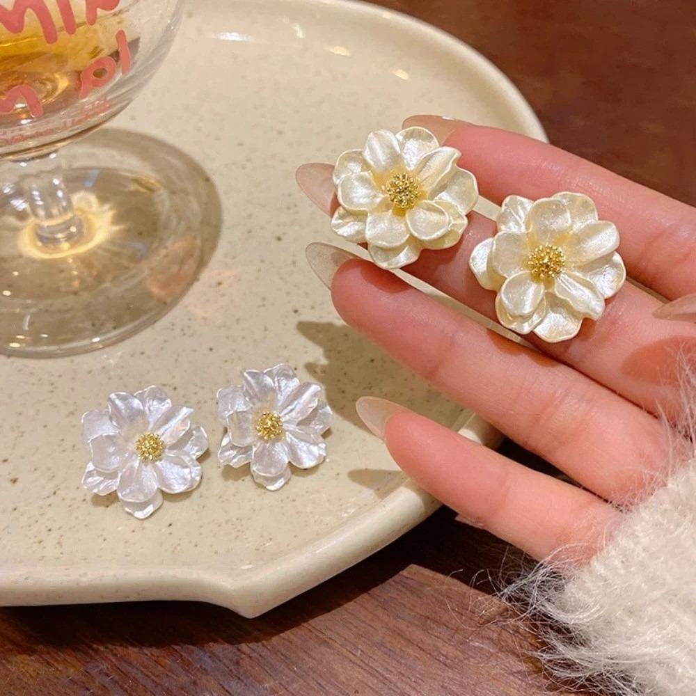 Luxury Camellia Earrings Irregular Petals Earrings Fashion Flower Earrings For Women Girls