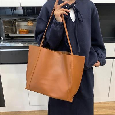 Autumn Women's Large Capacity Retro Commuter Tote - Versatile High-End Shoulder Bag