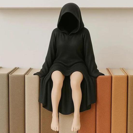 Gothic Bookshelf Sculpture Sexy Black Robe Female Figure Resin Spooky Woman Figurine for Halloween Desktop Decoration