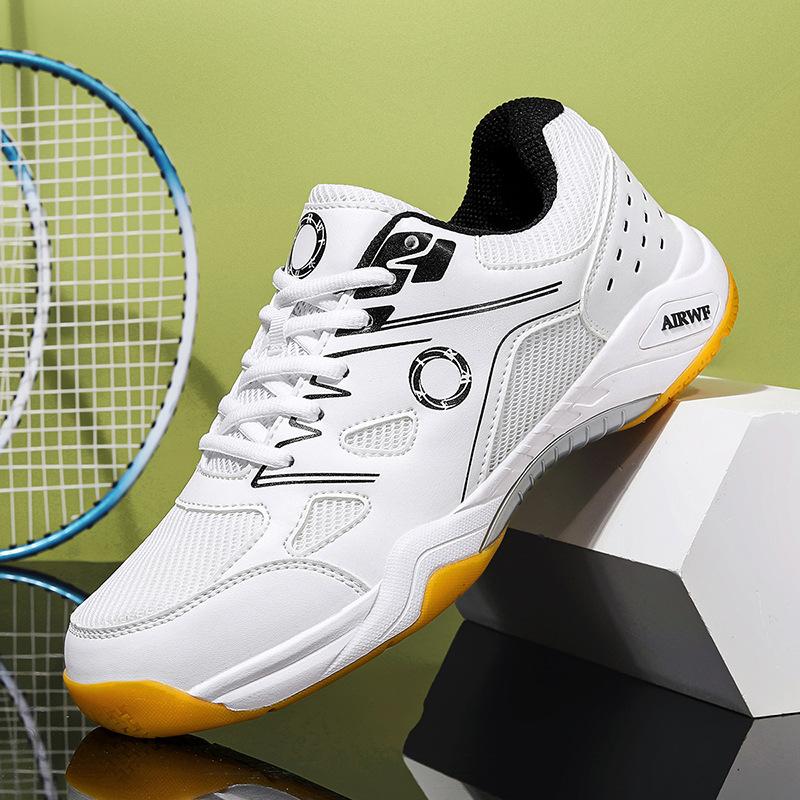 

Badminton shoes Breathable table tennis training shoes Large size sports shoes Men s lightweight and comfortable tennis shoes Students 45