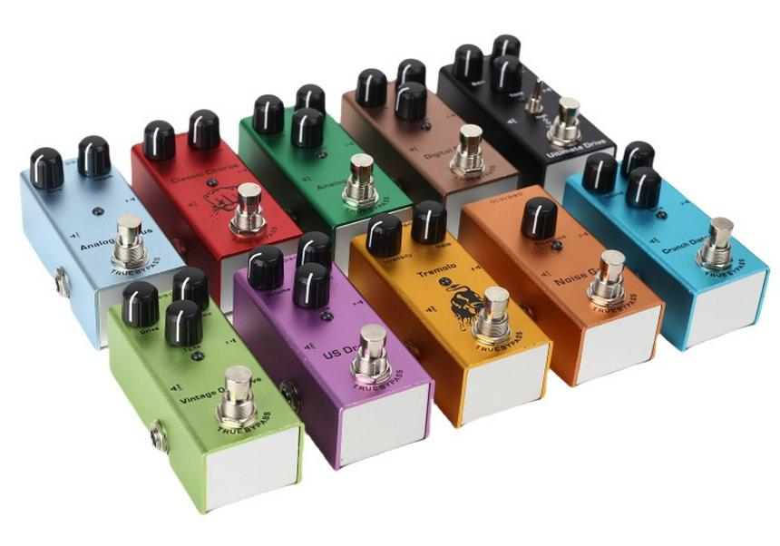 08 Digital Delay Electric Guitar Multi-Effect Pedal: Ten Effects Including Distortion, Overdrive, Delay, and Chorus.