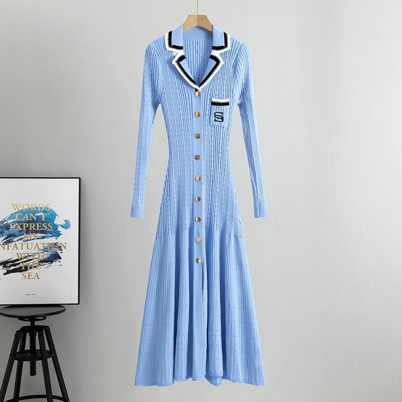 Autumn Elegant Slim Knitted Long Dress Women's Letter Single Breasted Long Sleeved Designer Vintage Dresses Winter Sweater
