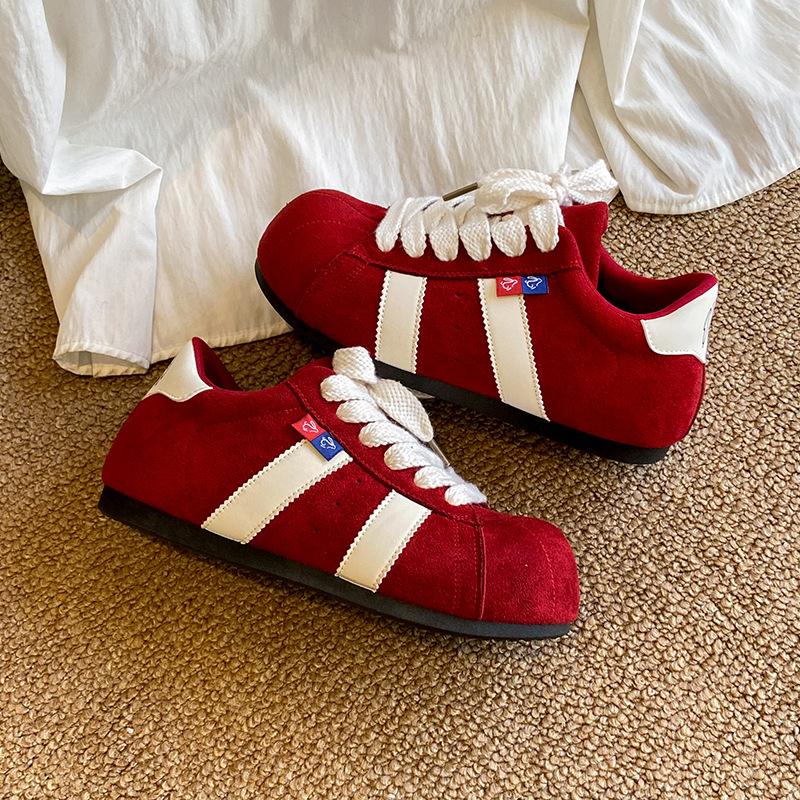 

2025 осень новый ретро внутренний подъем Merad шнуровка капибара большая голова немецкие тренировочные туфли повседневные кеды женские 35