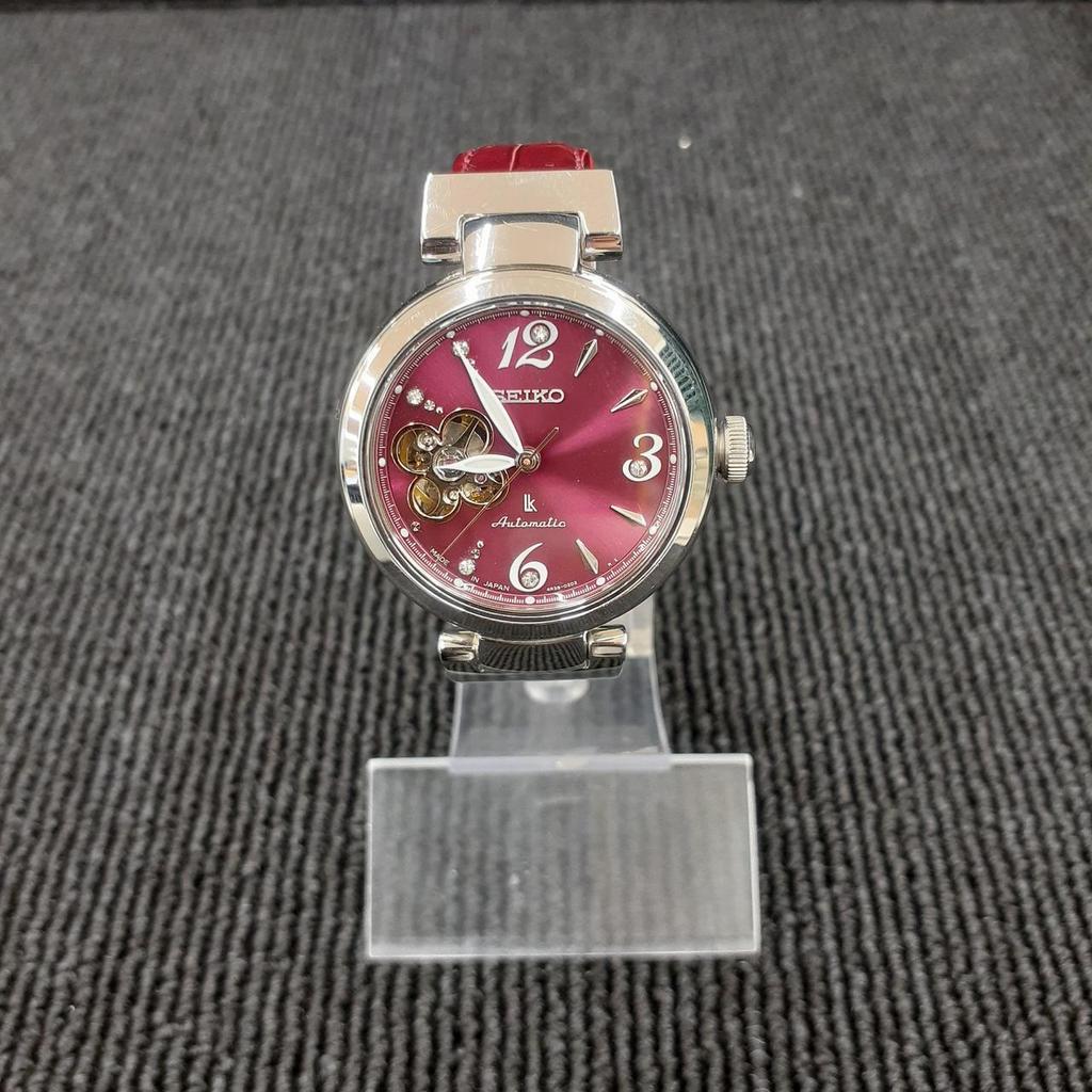 Used SEIKO 4R38-01M0 automatic watch
