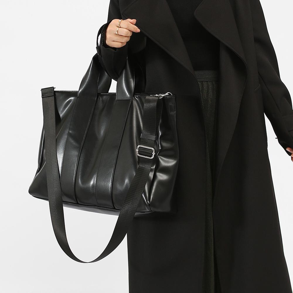 New 2025 Trendy Large-Capacity Leather Crossbody Bag for Commuting & Casual Outdoor Fashion