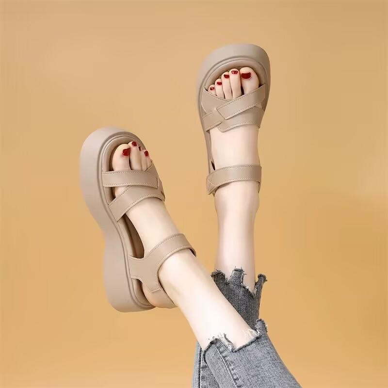 One-word casual wear with beach shoes non-slip Roman shoes with lightweight 2025 summer new platform sandals women