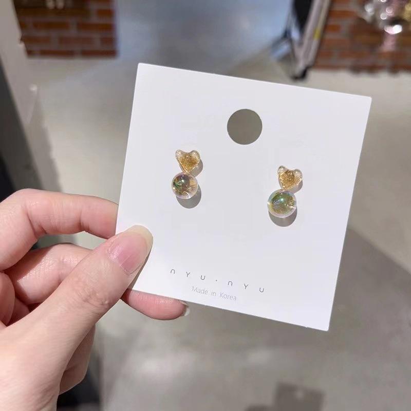 2024 Sweet White Transparent Resin Opal Stone Earrings Acrylic Love Heart Stud Earrings For Women Travel Jewellery