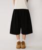 BOUNDARY Double-Pleated Twin Cross Bermuda Shorts [Black]