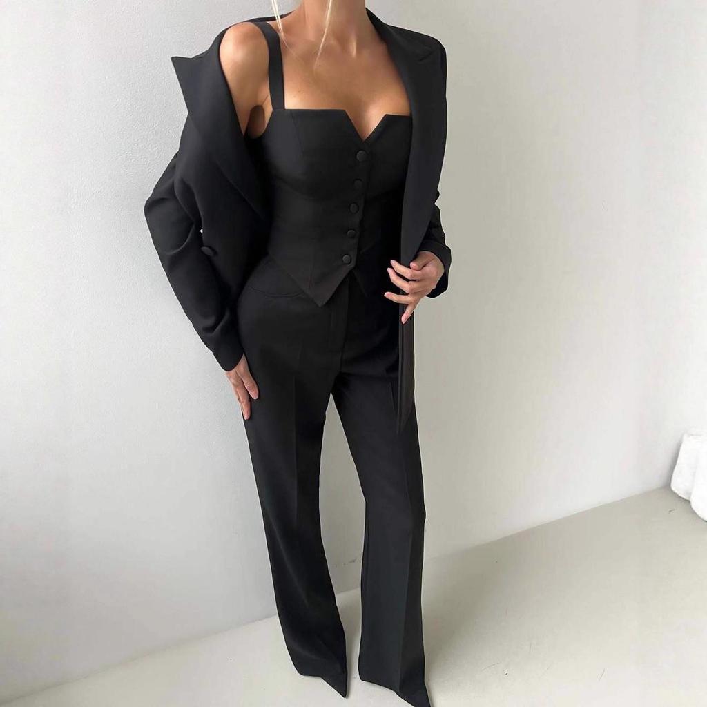 Costum de modă pentru femei 2025: Set de Jachetă, Top Camisolă și Pantaloni cu Nasturi în Stil European și American