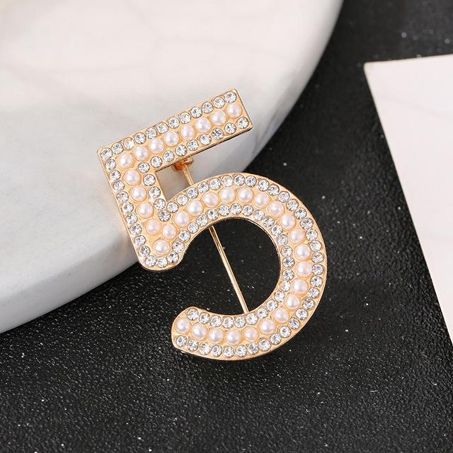 Fashionable Fashionable Pearl Pin Brooch High End Zircon Stone Petal Brooches For Women Clothes Pin Accessories Fine JewelryFashion Jewelry