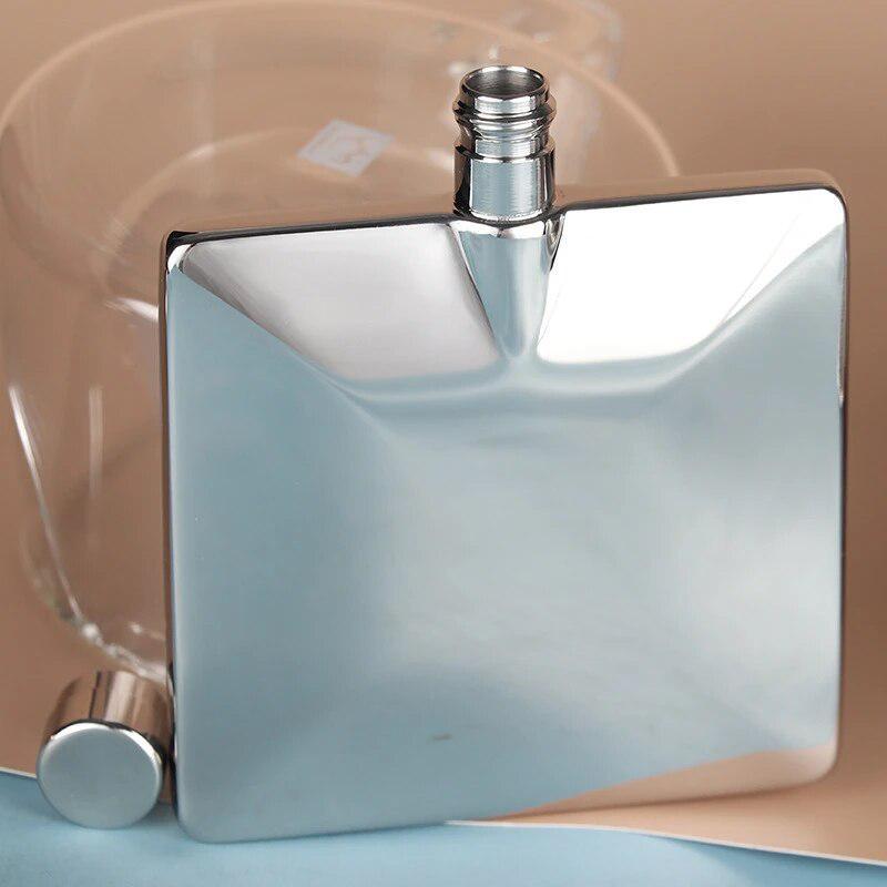 4oz Flat Vodka Hip Flask Stainless Steel Portable +Funnel  4pcs 30ml Shot Cup Camping Flagons Liquor Whiskey Bottle Men Gift