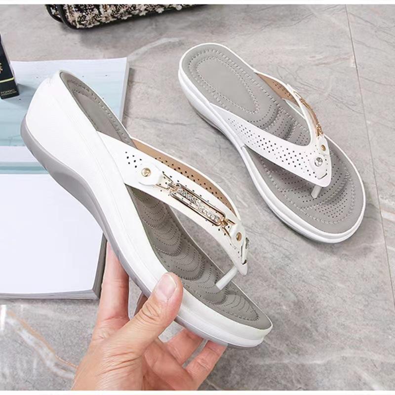 Women's Slippers New Fashion Slides Non-Slip Shoes Beach Sandals Women Outside Leisure Flip Flops Wear Open Toe