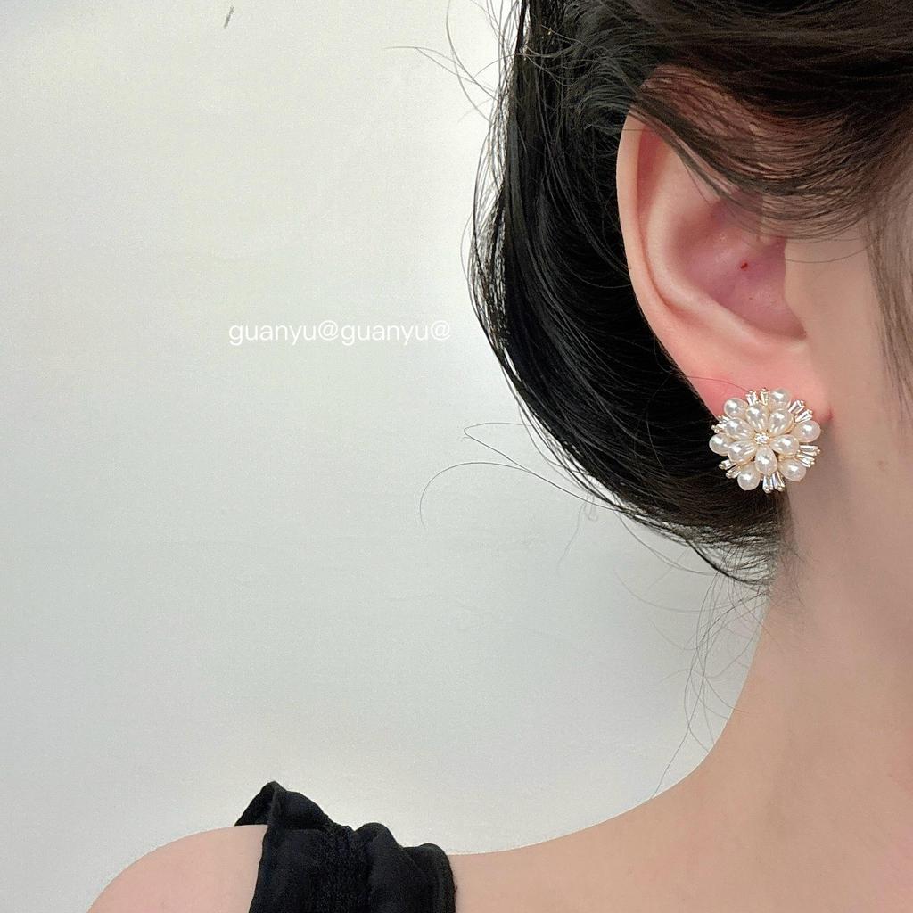 Freshwater Pearl Zircon Flower Stud Earrings - Light Luxury, Cute & Versatile Design for Women