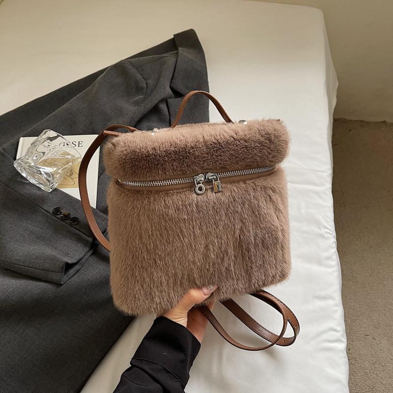 Casual Plush Simple Cute Girl Style Fashion Commuting Autumn New Women's Shoulder Bag
