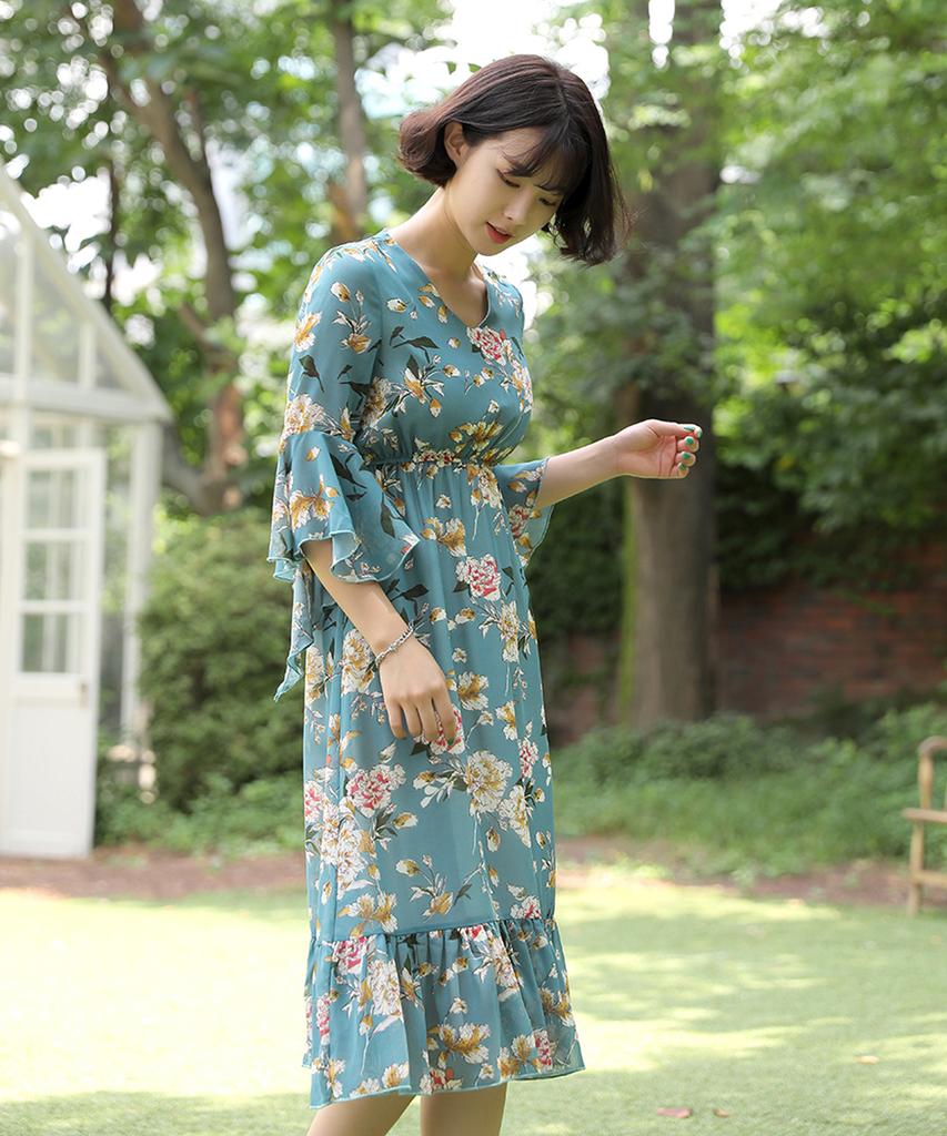 Ppaeppae Winged Sleeve V-Neck Elastic Waist Floral Dress