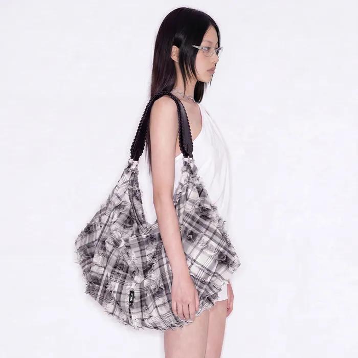 NOIR CHECK_ Gray
