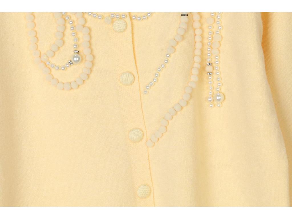 Versatile Slim Fit Knit Cardigan with Pearl Necklace - Spring/Autumn, Round Neck.