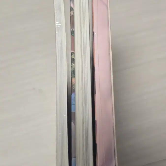 Todos los álbumes no publicados de GFRIEND son primeras ediciones. El conjunto Ousidal Eterno ya está disponible.