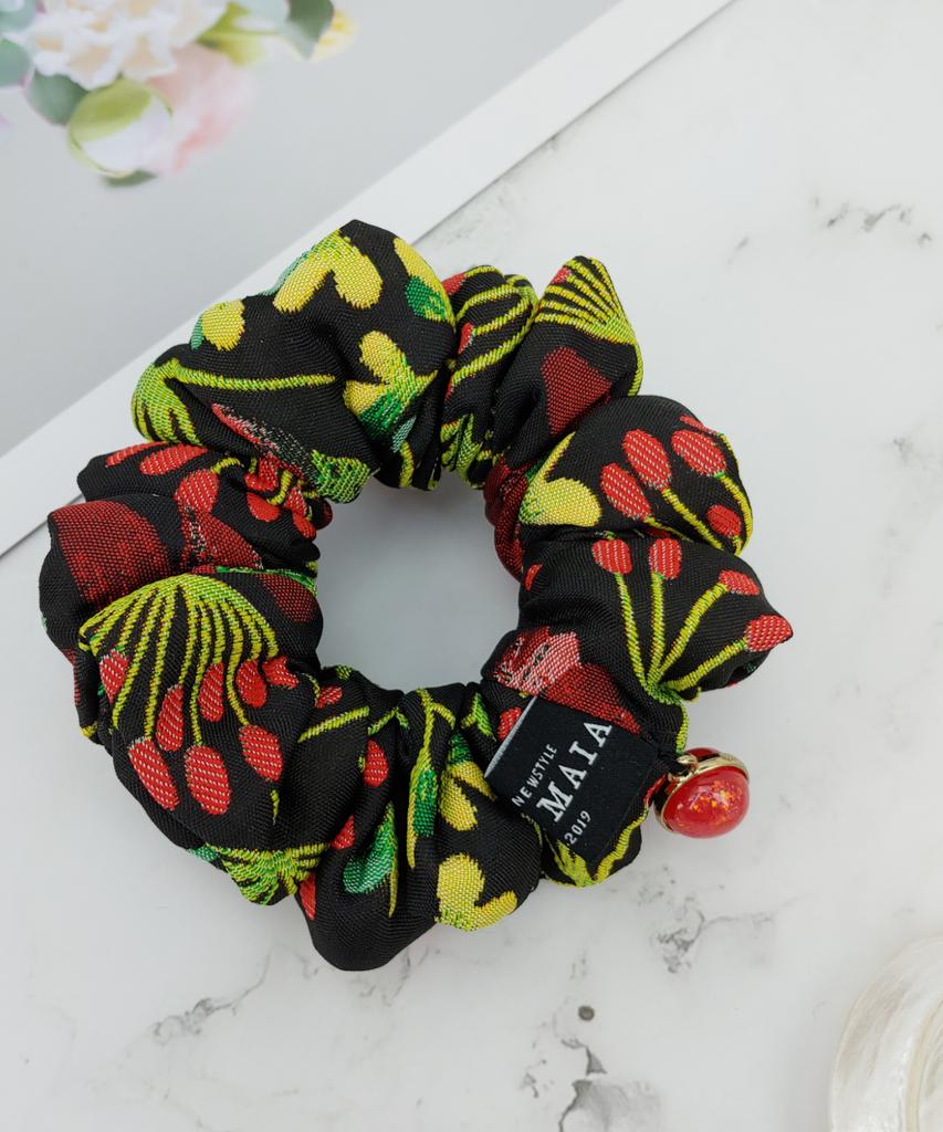 Maia Rose Jacquard Scrunchie - Black