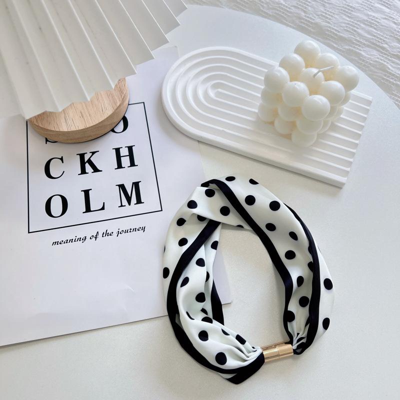 Korean Style New Fahion Silk Scarf Pearl Necklace Decoration Printed All-Matching Vintage Scarf Professional Lady Small Scarf