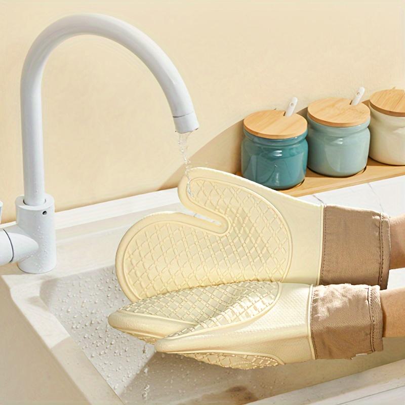 Two Oven Mitts Kitchen Heat Insulation Anti-scald Gloves Baking Thickened Silicone High Temperature Microwave Oven Mitts Non-slip