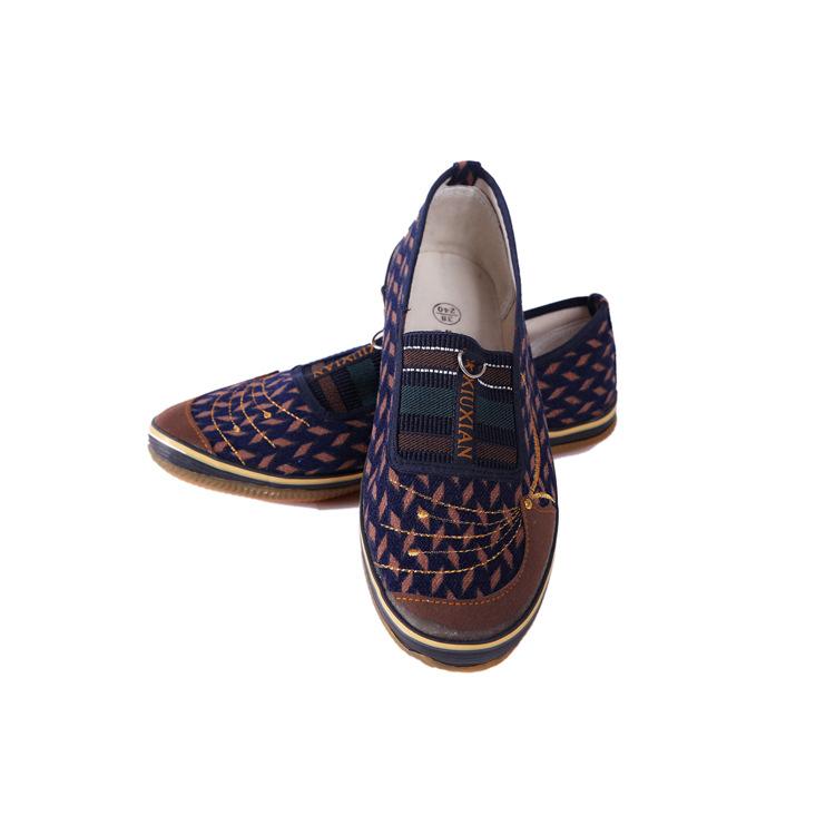 

Старые пекинские тканевые туфли на плоской подошве, нескользящие, с цветочным рисунком, вулканизированные тканевые туфли, женские, для женщин среднего и пожилого возраста, обувь для мамы, фабрика-поставщик 40