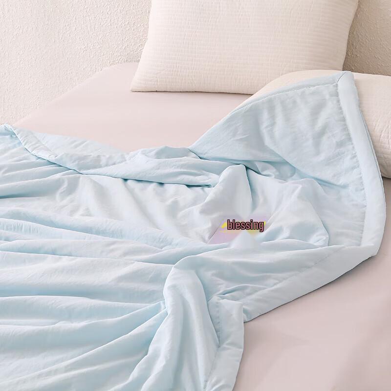 Cloud Brocade Cool-Touch Summer Quilt