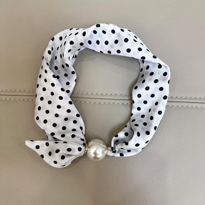 Summer 2025 Pearl Magnetic Buckle Scarf: Versatile, Decorative, Breathable Neck Warmer