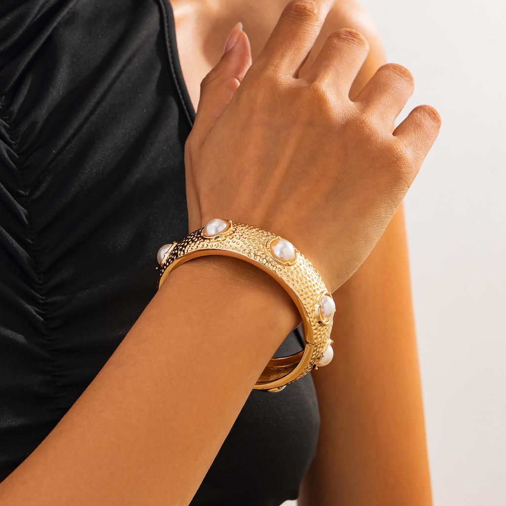 Chunky Heavy Metal Pearl Bangles for Women Gothic Punk Irregular Minimalist Alloy Wide Bracelet Fashion Jewelry Gifts
