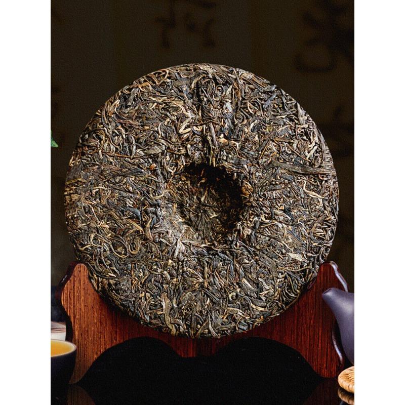 Yunnan Pu'er Tea Raw Tea Ancient Tree 357g Islandia Pu'er Tea Surowe ciasto herbaciane