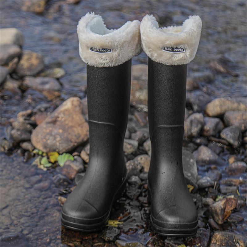New high-tube rain shoes for men and women, fashionable outer wear, non-slip and waterproof rubber shoes, sea-catching soft-soled rain boots